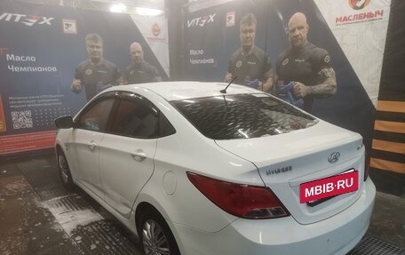 Hyundai Solaris II рестайлинг, 2014 год, 1 070 000 рублей, 5 фотография