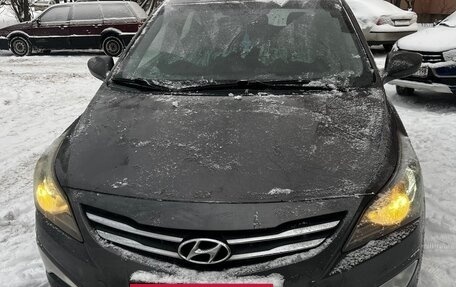 Hyundai Solaris II рестайлинг, 2016 год, 1 050 000 рублей, 3 фотография