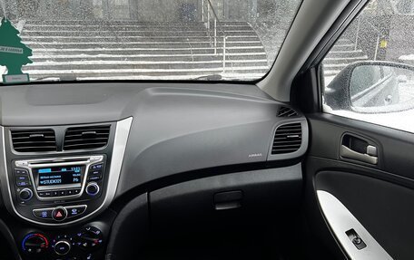 Hyundai Solaris II рестайлинг, 2016 год, 1 050 000 рублей, 18 фотография