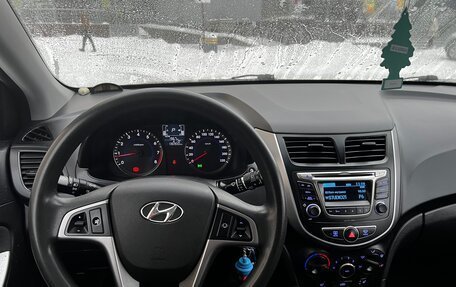 Hyundai Solaris II рестайлинг, 2016 год, 1 050 000 рублей, 26 фотография