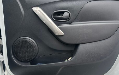 Renault Logan II, 2015 год, 470 000 рублей, 15 фотография