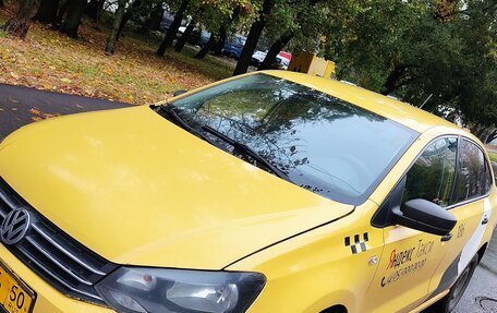 Volkswagen Polo VI (EU Market), 2016 год, 455 000 рублей, 2 фотография