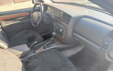 Opel Omega B, 1999 год, 300 000 рублей, 1 фотография