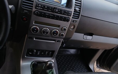 Nissan Pathfinder, 2006 год, 1 080 000 рублей, 19 фотография