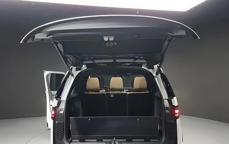 Land Rover Discovery IV, 2025 год, 11 050 000 рублей, 17 фотография