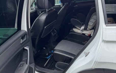 Volkswagen Tiguan II, 2019 год, 3 200 000 рублей, 4 фотография