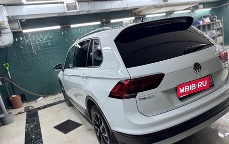 Volkswagen Tiguan II, 2019 год, 3 200 000 рублей, 6 фотография