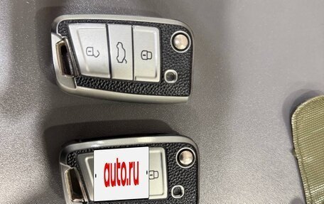 Volkswagen Tiguan II, 2019 год, 3 200 000 рублей, 20 фотография