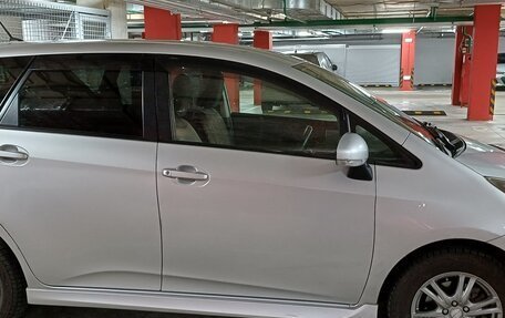 Toyota Ractis II, 2011 год, 700 000 рублей, 4 фотография