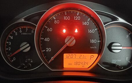 Toyota Ractis II, 2011 год, 700 000 рублей, 7 фотография