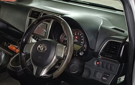 Toyota Ractis II, 2011 год, 700 000 рублей, 11 фотография