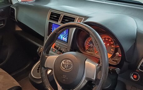 Toyota Ractis II, 2011 год, 700 000 рублей, 14 фотография