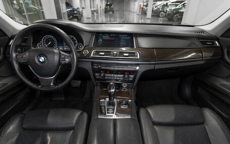 BMW 7 серия, 2013 год, 1 840 000 рублей, 8 фотография