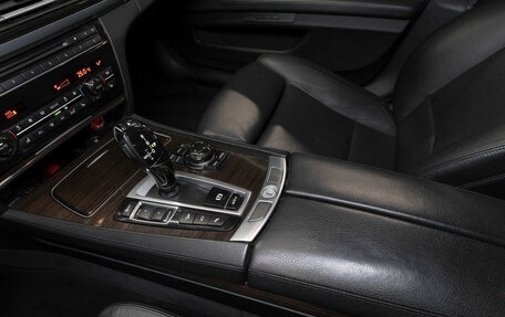 BMW 7 серия, 2013 год, 1 840 000 рублей, 15 фотография