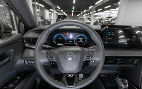 Toyota Camry, 2025 год, 4 550 000 рублей, 11 фотография