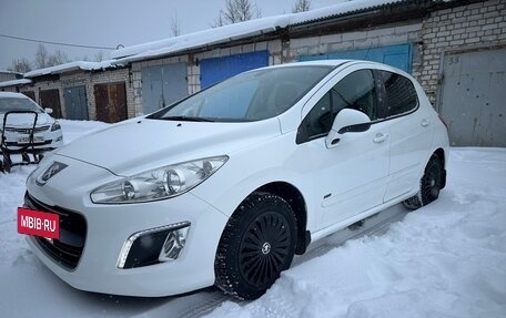 Peugeot 308 II, 2011 год, 690 000 рублей, 12 фотография
