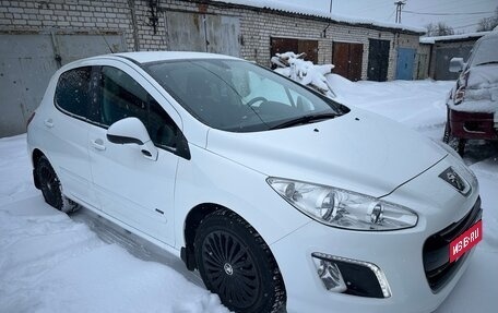 Peugeot 308 II, 2011 год, 690 000 рублей, 10 фотография