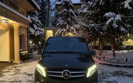 Mercedes-Benz V-Класс, 2021 год, 25 000 000 рублей, 2 фотография