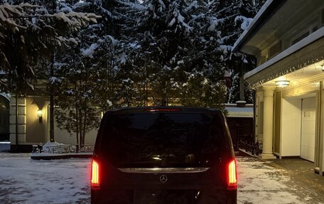 Mercedes-Benz V-Класс, 2021 год, 25 000 000 рублей, 4 фотография