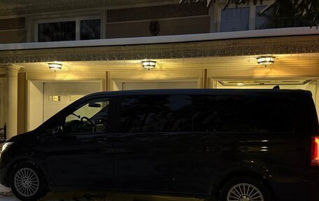 Mercedes-Benz V-Класс, 2021 год, 25 000 000 рублей, 3 фотография