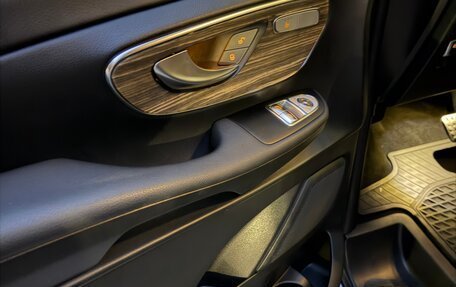 Mercedes-Benz V-Класс, 2021 год, 25 000 000 рублей, 8 фотография