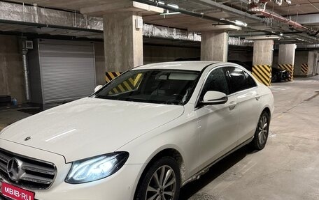 Mercedes-Benz E-Класс, 2017 год, 3 200 000 рублей, 1 фотография