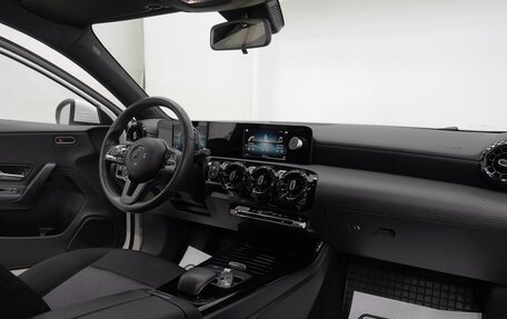 Mercedes-Benz A-Класс, 2019 год, 2 345 000 рублей, 6 фотография