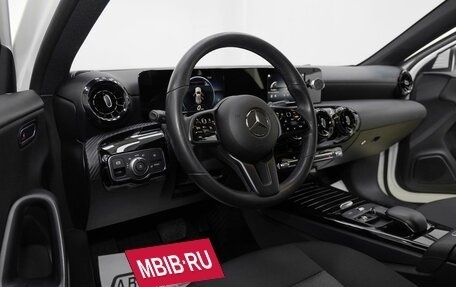 Mercedes-Benz A-Класс, 2019 год, 2 345 000 рублей, 5 фотография