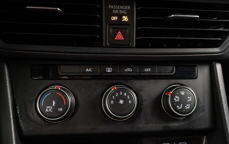 Volkswagen Jetta VII, 2020 год, 1 869 000 рублей, 14 фотография