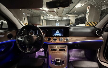 Mercedes-Benz E-Класс, 2017 год, 3 200 000 рублей, 7 фотография