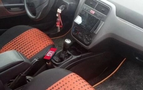 Fiat Punto III Punto Evo рестайлинг, 2006 год, 260 000 рублей, 9 фотография