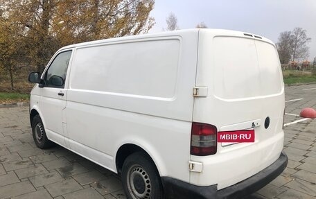 Volkswagen Transporter T5 рестайлинг, 2011 год, 910 000 рублей, 3 фотография