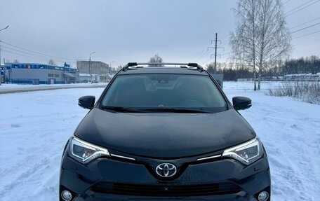 Toyota RAV4, 2018 год, 2 580 000 рублей, 3 фотография