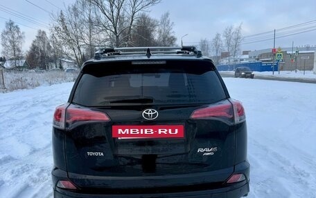 Toyota RAV4, 2018 год, 2 580 000 рублей, 6 фотография