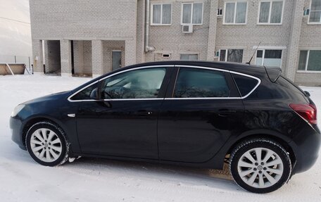 Opel Astra J, 2012 год, 599 999 рублей, 3 фотография