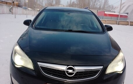 Opel Astra J, 2012 год, 599 999 рублей, 2 фотография