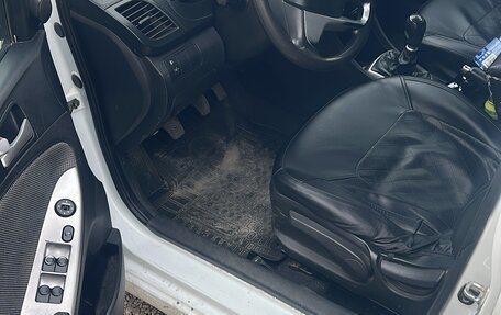 Hyundai Solaris II рестайлинг, 2012 год, 490 000 рублей, 3 фотография