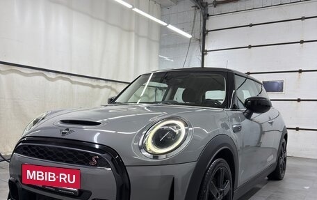 MINI Hatch, 2021 год, 3 290 000 рублей, 2 фотография