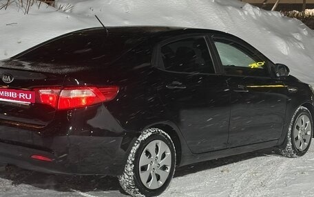 KIA Rio III рестайлинг, 2013 год, 655 000 рублей, 2 фотография