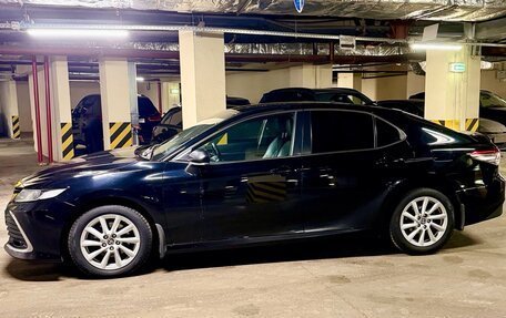 Toyota Camry, 2021 год, 2 950 000 рублей, 5 фотография