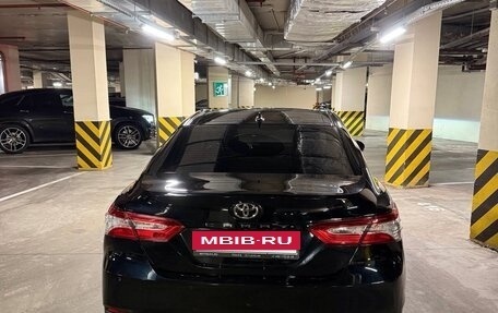 Toyota Camry, 2021 год, 2 950 000 рублей, 3 фотография