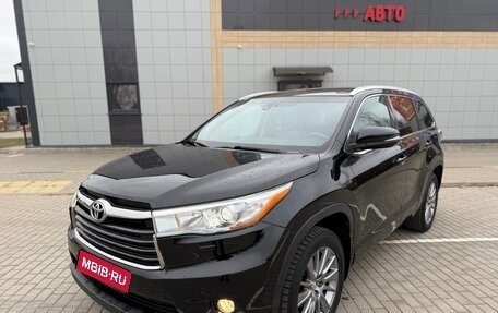 Toyota Highlander III, 2014 год, 1 999 000 рублей, 1 фотография