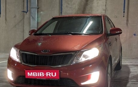 KIA Rio III рестайлинг, 2013 год, 800 000 рублей, 1 фотография