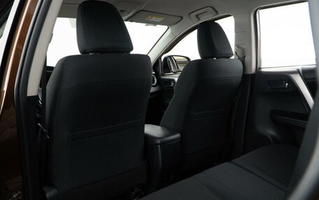 Toyota RAV4, 2017 год, 2 549 050 рублей, 11 фотография