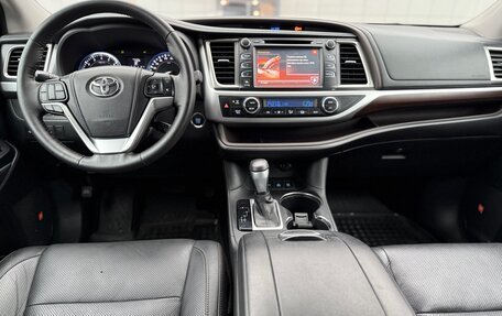 Toyota Highlander III, 2014 год, 1 999 000 рублей, 22 фотография