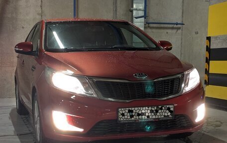 KIA Rio III рестайлинг, 2013 год, 800 000 рублей, 2 фотография