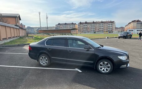 Skoda Superb III рестайлинг, 2010 год, 800 000 рублей, 3 фотография
