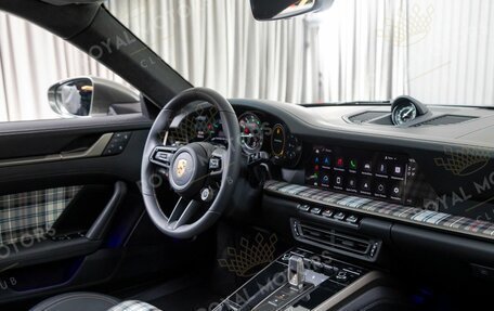 Porsche 911, 2025 год, 36 000 000 рублей, 13 фотография