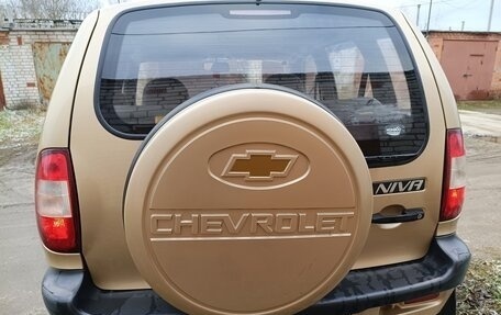 Chevrolet Niva I рестайлинг, 2004 год, 549 000 рублей, 3 фотография