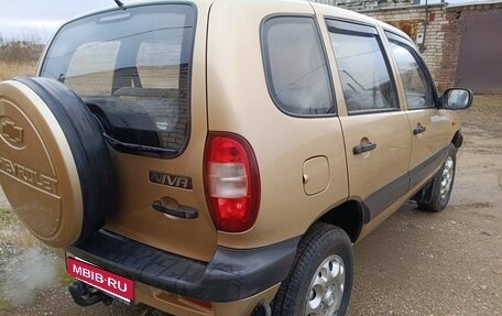 Chevrolet Niva I рестайлинг, 2004 год, 549 000 рублей, 4 фотография